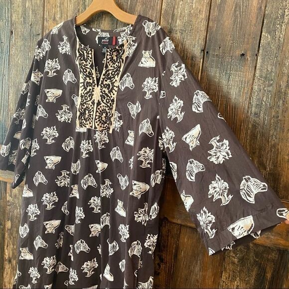 Cabernet XL Brown Serengeti Embroidered Design Cotton Tunic Loungewear Tunic - Picture 6 of 10